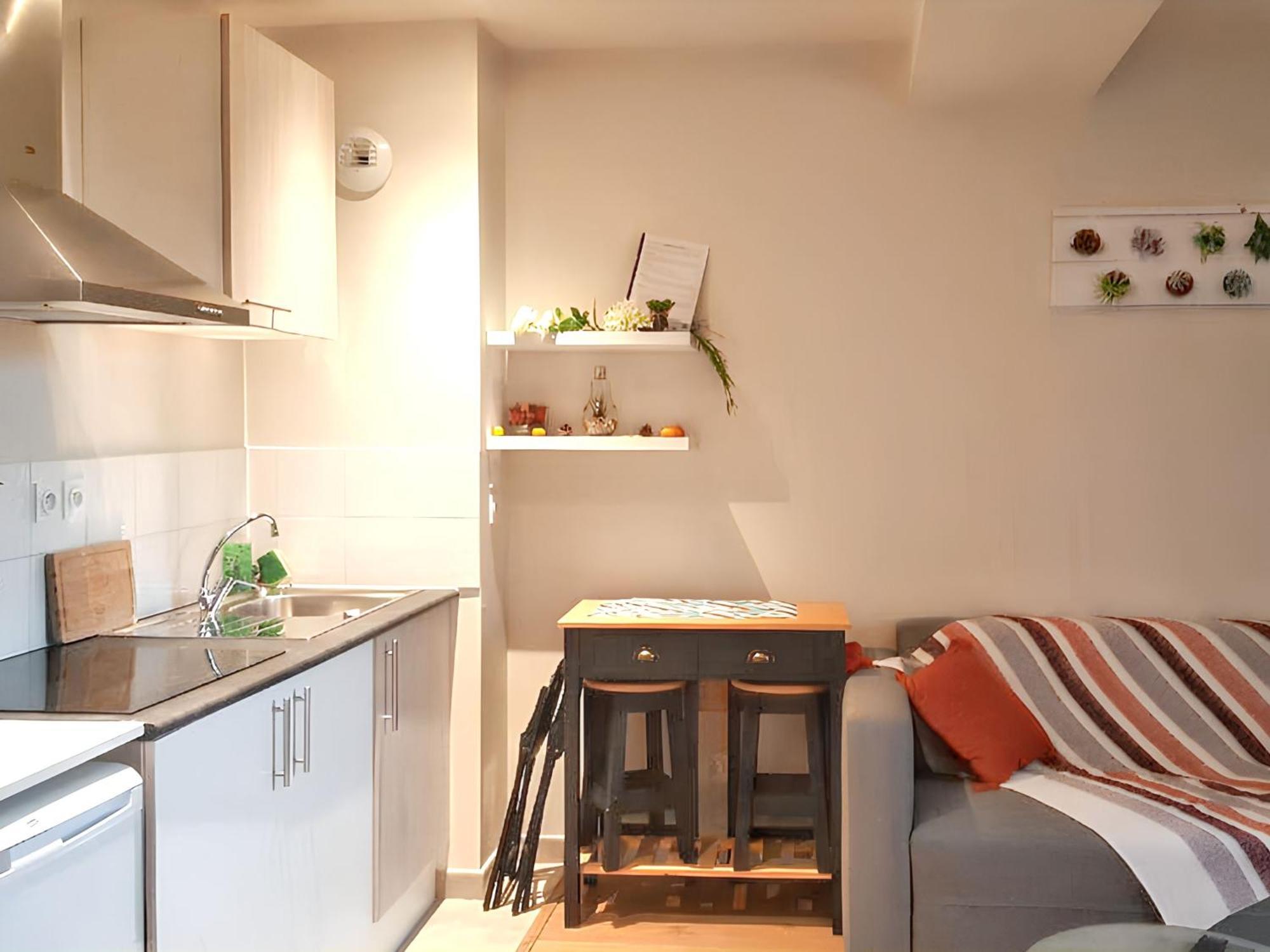 Charmant Studio A Abondant Avec Terrasse Ensoleillee 30 M² Exterior photo